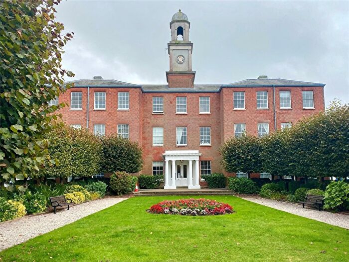 1 Bedroom Flat For Sale In North Square, Knowle, Fareham, Hampshire, PO17