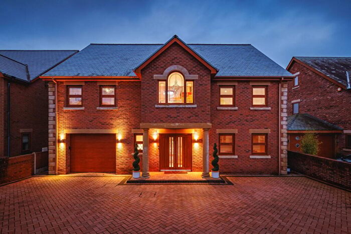 6 Bedroom Detached House For Sale In Aber Llwchwr, Llangennech, SA14