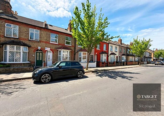 4 Bedroom Terraced House To Rent In Tramway Avenue, N9