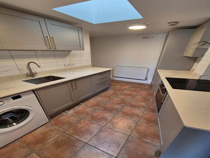 2 Bedroom Flat To Rent In Myrtle Street, Southville, Bristol, BS3