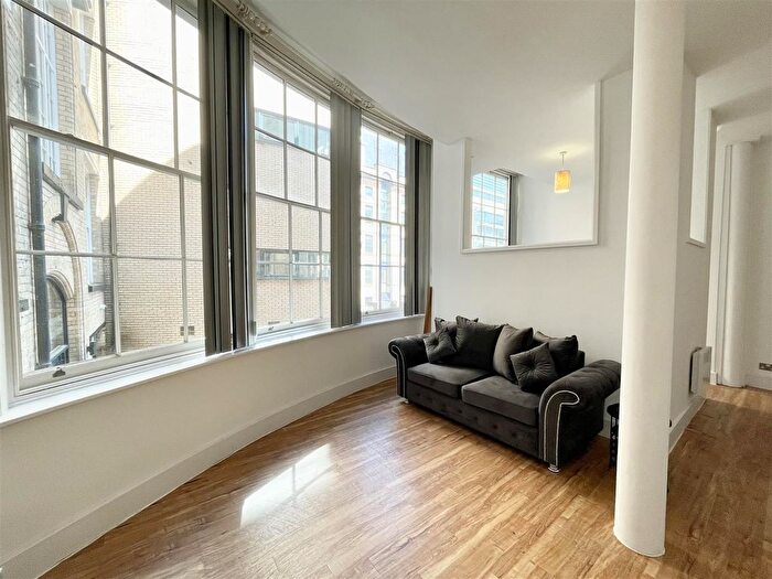 1 Bedroom Flat To Rent In Regency Chambers, Temple Lane, L2
