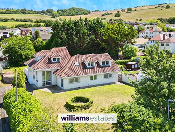 6 Bedroom Detached House For Sale In Tudor Avenue, Prestatyn, LL19