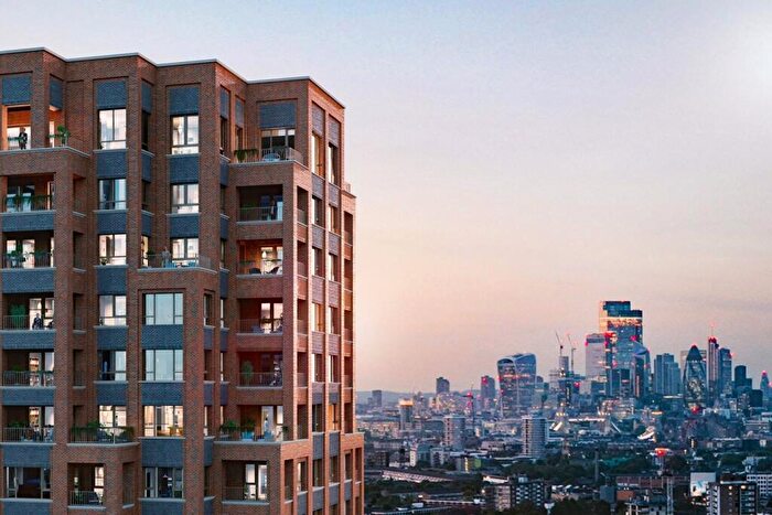 3 Bedroom Flat For Sale In Bermondsey Heights, - Ilderton Road, SE15