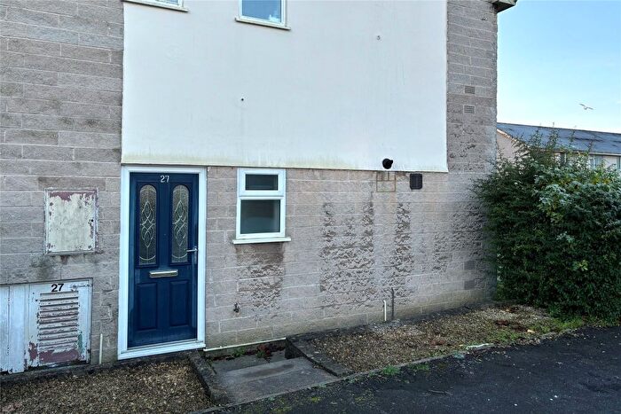 2 Bedroom Flat To Rent In Holly Walk, Radstock, Somerset, BA3