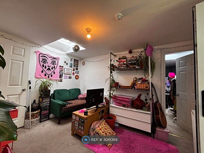 1 Bedroom Flat To Rent In Hill St, Bristol, BS3
