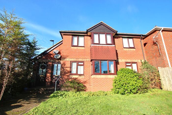 1 Bedroom Apartment For Sale In Sholing, Southampton, SO19