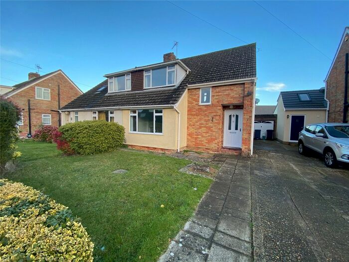 3 Bedroom Semi-Detached House To Rent In Wentworth Close, Farnham, Surrey, GU9