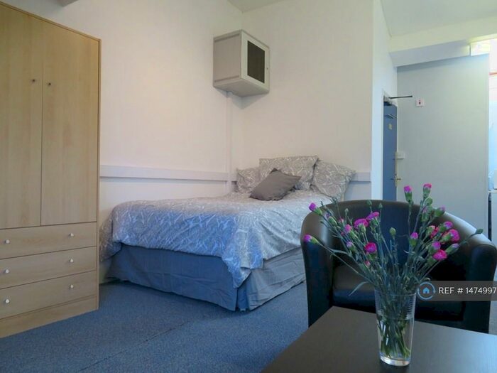 Studio To Rent In York Road, Northampton, NN1