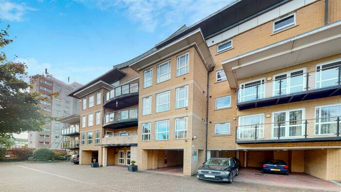 2 Bedroom Apartment To Rent In Sparkes Close, Bromley, BR2