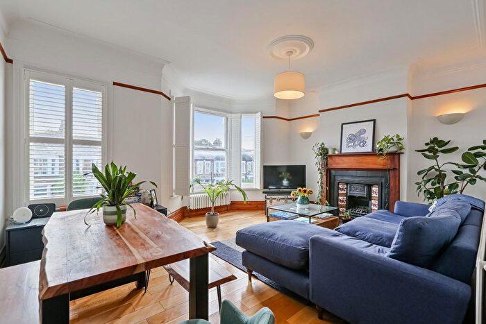 3 Bedroom Flat For Sale In Hurstbourne Road, Forest Hill, SE23