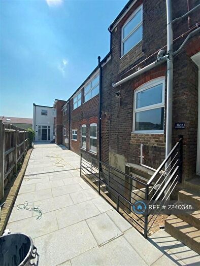 1 Bedroom Maisonette To Rent In Clarendon Road, Luton, LU2