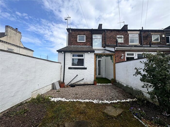 2 Bedroom End Of Terrace House To Rent In Middleton Road, Chadderton, Oldham, Greater Manchester, OL9