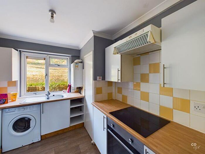 3 Bedroom Flat To Rent In Queensway, Brighton, BN2