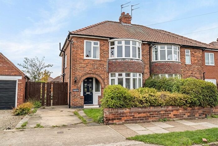 3 Bedroom Semi-detached House For Sale In Thirkleby Way, Osbaldwick, York, YO10