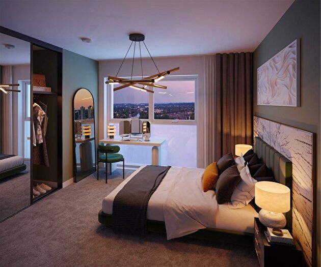 2 Bedroom Flat For Sale In Kew Bridge Rise, Kew Bridge, TW8