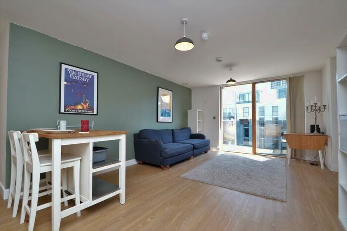 3 Bedroom Flat To Rent In Thurston Road Lewisham, SE13