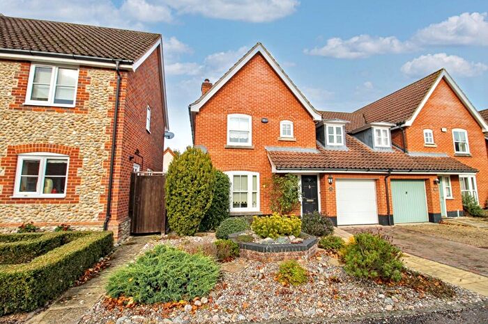 4 Bedroom Semi-Detached House For Sale In Neil Avenue, Holt, Norfolk, NR25