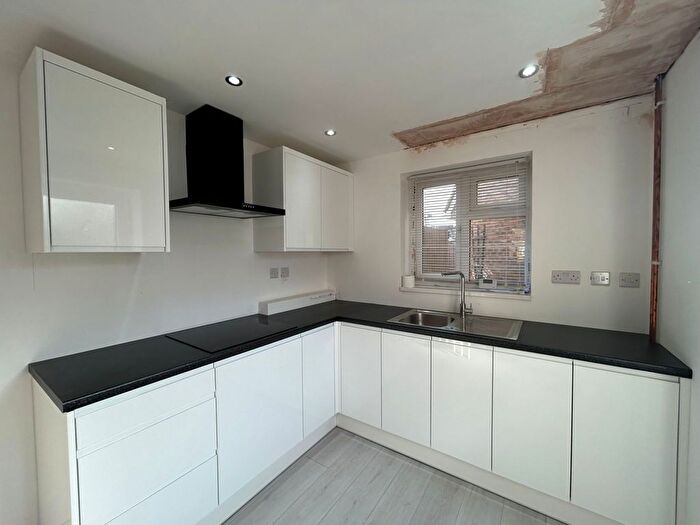 3 Bedroom Semi Detached House To Rent In Hayes, UB4