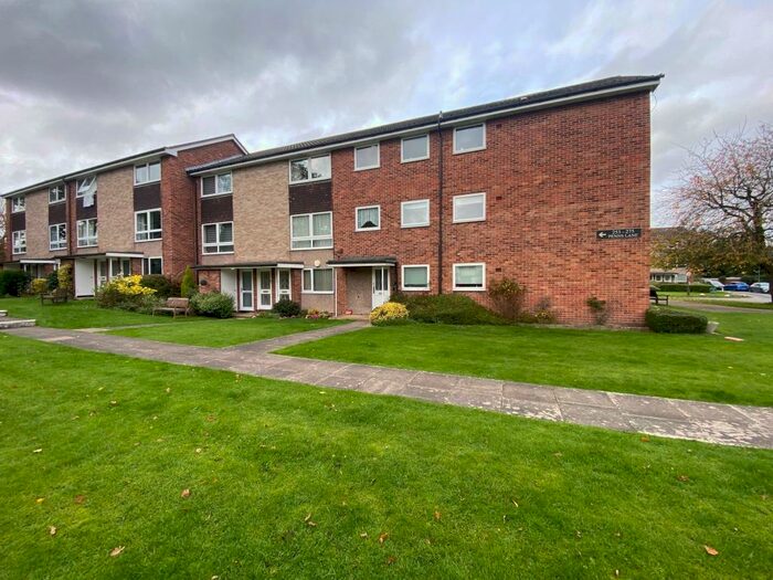 2 Bedroom Flat To Rent In Penns Lane, Sutton Coldfield., B76
