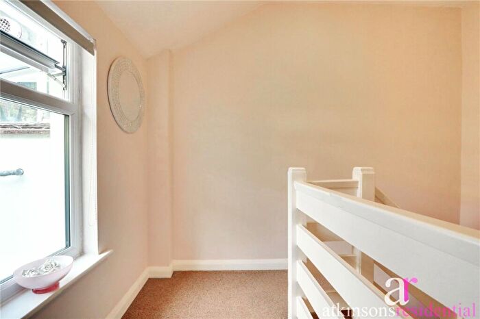 2 Bedroom Apartment For Sale In St. Andrews Road, Enfield, Middlesex, EN1