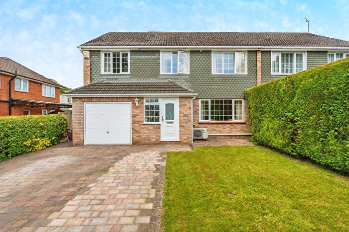 4 Bedroom Semi-Detached House For Sale In Old Lyndhurst Road, Cadnam, Hampshire, SO40