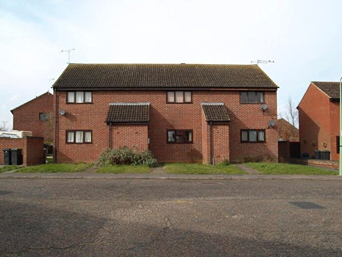 1 Bedroom Flat To Rent In Alexander Drive, Needham Market, IP6