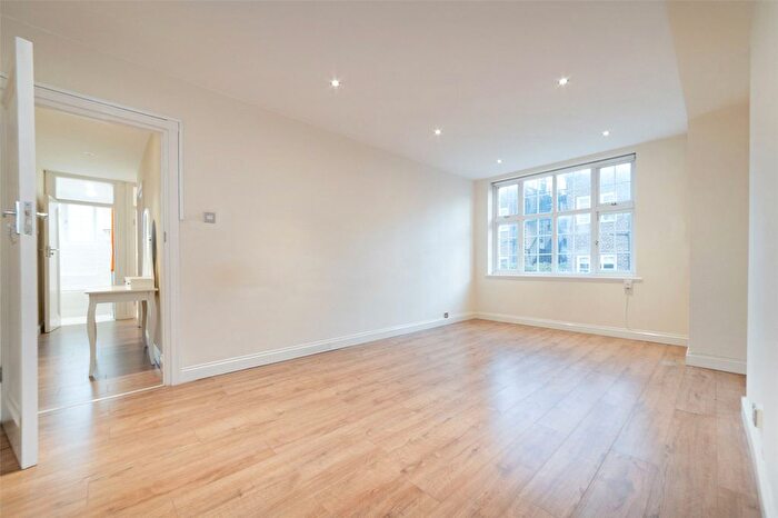 2 Bedroom Flat To Rent In Acol Road, West Hampstead, London, NW6