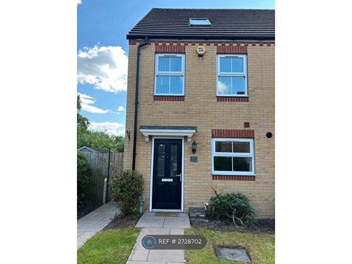 3 Bedroom End Terrace House To Rent In Cascade Way, Dudley, DY2