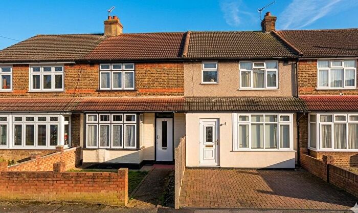 4 Bedroom Terraced House To Rent In West Road, Romford, RM7
