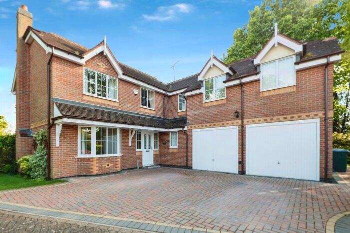 5 Bedroom Detached House For Sale In Heath Green Way, Coventry, CV4