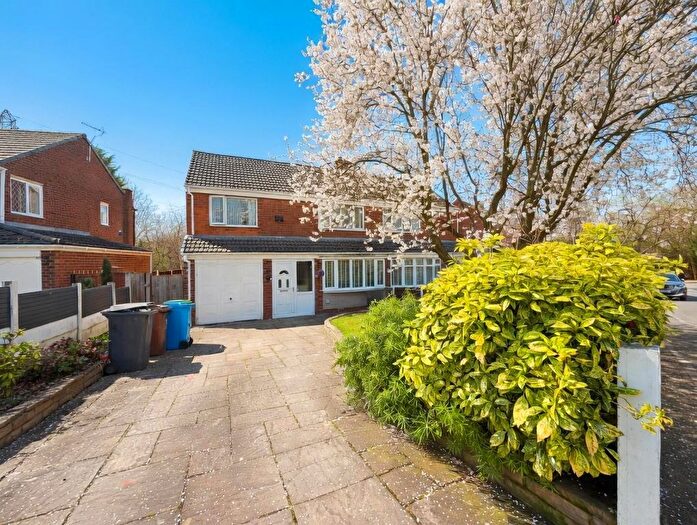 4 Bedroom Semi Detached House To Rent In Plane Road, Failsworth, M35