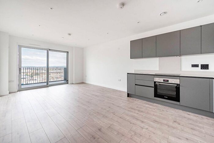 2 Bedroom Flat For Sale In The Exchange Watford, Watford, WD24