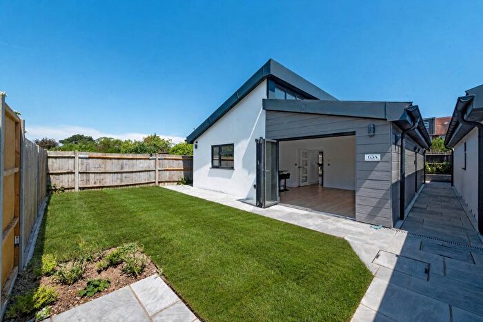 2 Bedroom Detached Bungalow For Sale In Monkleigh Road, Morden, SM4