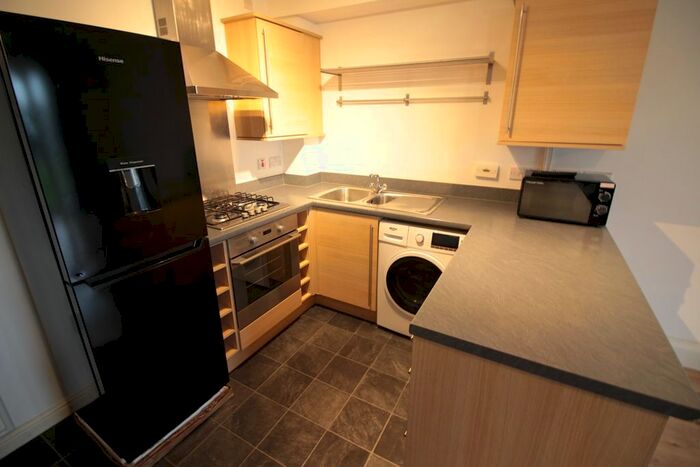 2 Bedroom Flat To Rent In Amelia Way, Newport, Gwent NP19