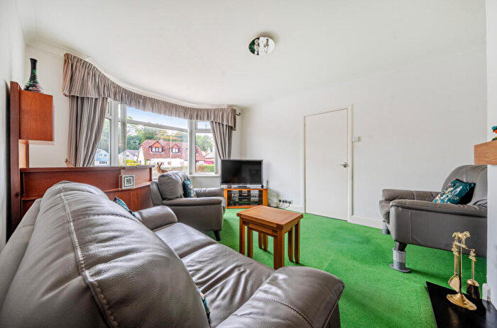 2 Bedroom Bungalow For Sale In Pitmore Road, Allbrook, Hampshire, SO50