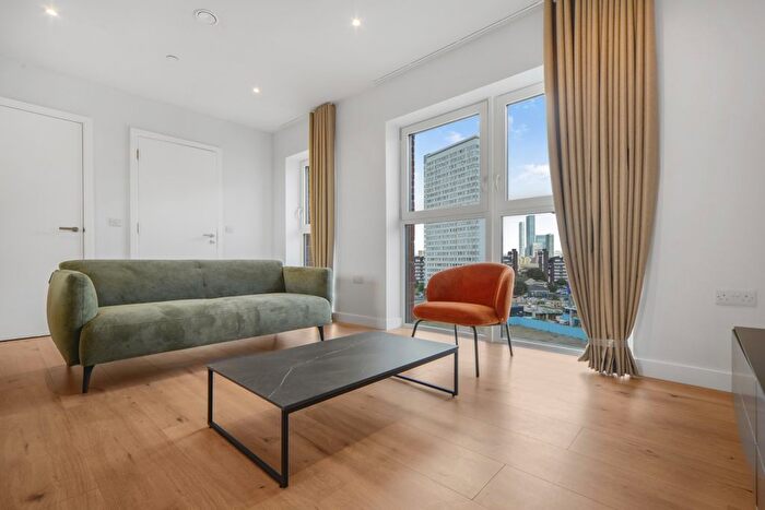 4 Bedroom Flat To Rent In Evelyn Street, London, SE8