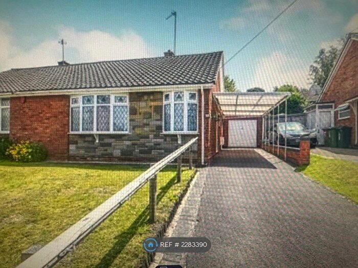 2 Bedroom Bungalow To Rent In Clover Hill, Walsall, WS5