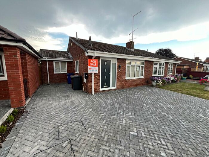 2 Bedroom Bungalow To Rent In Ravens Way, Burton-On-Trent, DE14