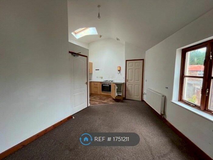 2 Bedroom Flat To Rent In Spout Lane, Coleford, GL16