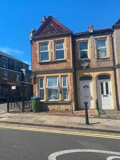 2 Bedroom Flat To Rent In Calderwood Street, London, SE18