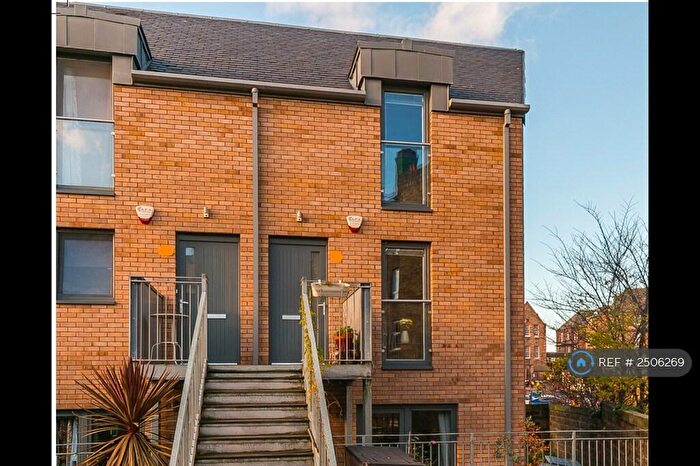 3 Bedroom End Of Terrace House To Rent In Mcdonald Place, Edinburgh, EH7