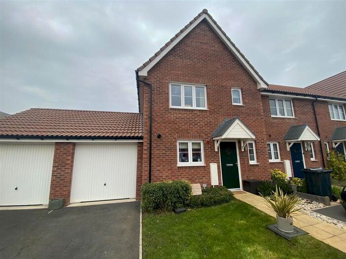 3 Bedroom End Of Terrace House To Rent In Chardon Close, Chivenor, Barnstaple, EX31