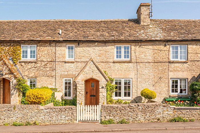 2 Bedroom Cottage For Sale In Chavenage Lane, Tetbury, GL8