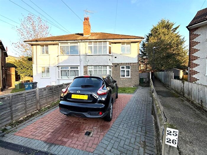 2 Bedroom Maisonette For Sale In Methuen Close, Edgware, Greater London, HA8