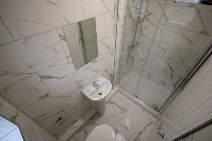 2 Bedroom Terraced House To Rent In Walford Road, Leeds, LS9