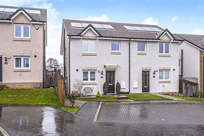 3 Bedroom Semi Detached House For Sale In Curlew Way, Inverkeithing, KY11
