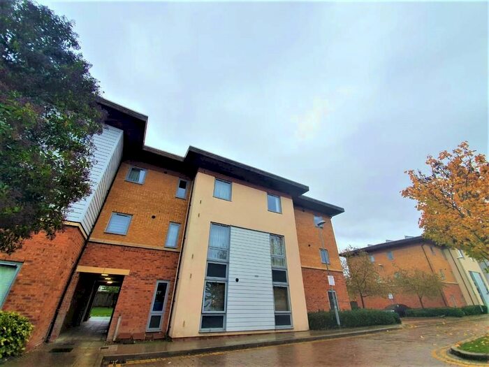 2 Bedroom Flat To Rent In Millicent Grove, London N13