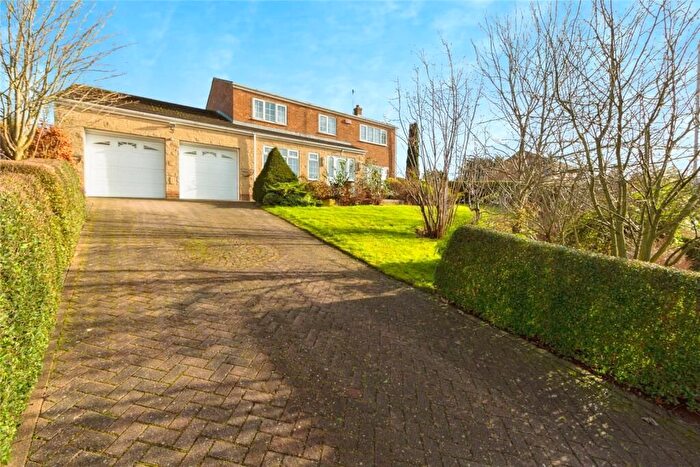 5 Bedroom Detached House For Sale In St James View, Ravenfield, Rotherham, S65