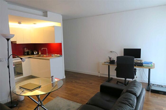 1 Bedroom Flat To Rent In Chips, Lampwick Lane, New Islington, Manchester, M4