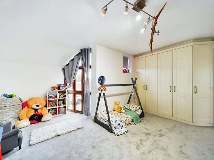 5 Bedroom Town House For Sale In Thompsons Yard, Tilehouse Street, Hitchin, SG5